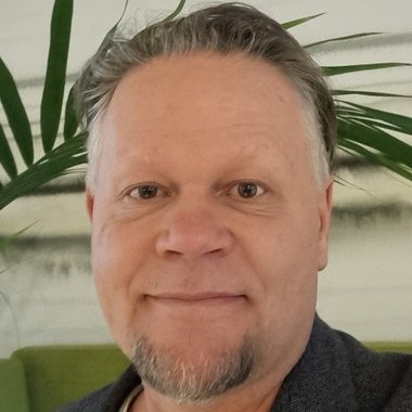 BY M. - Freelance Vocalist