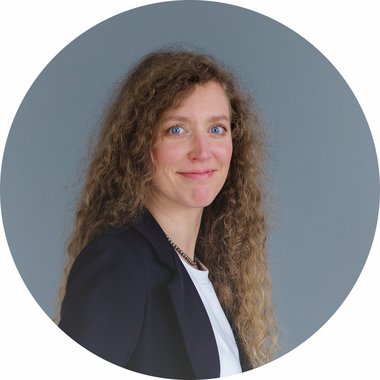 Egle P. - Freelance Graphic Designer