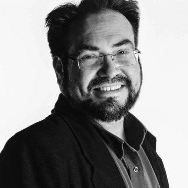 LaCrue1814 - Freelance Brand Designer