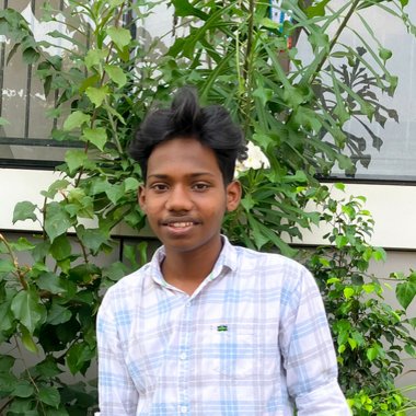 Rihaanshiek - Freelance Brand Designer