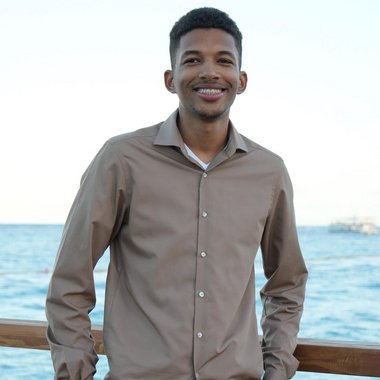 Cristhian B. - Freelance Web Designer