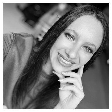 Adrienne C. - Freelance Banner Ad Designer