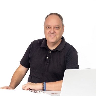 Roger S. - Freelance Copywriter