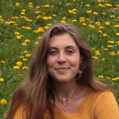 Sara B. - Freelance 2nd Assistant Director