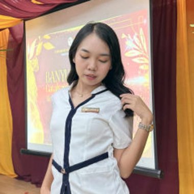 Divine G. - Freelance Logo Designer