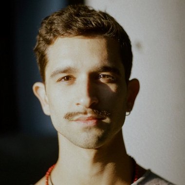 Luis O. - Freelance Dancer