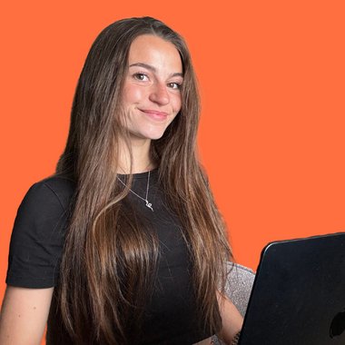 Axelle B. - Freelance Content Creator