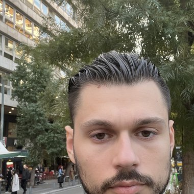 Alexander T. - Freelance Content Strategist