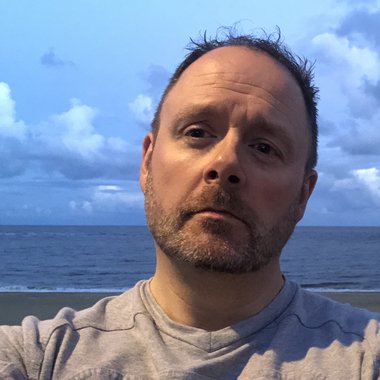Tom S. - Freelance Designer