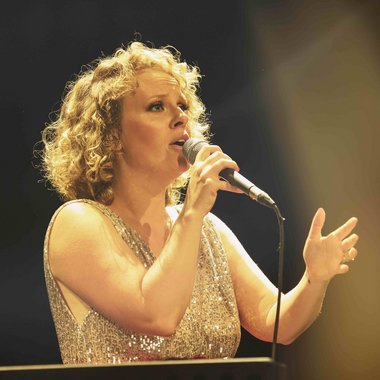 Manon R. - Freelance Vocalist