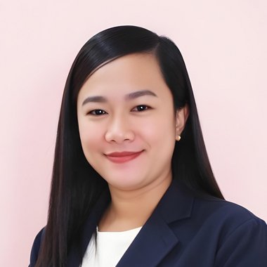 Vanessa M. - Freelance Graphic Designer