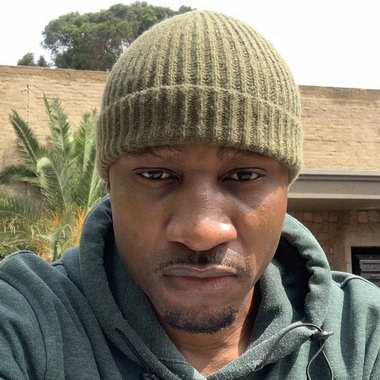 Felix M. - Freelance Web Designer