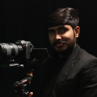 Devaditya S. - Freelance Presenter