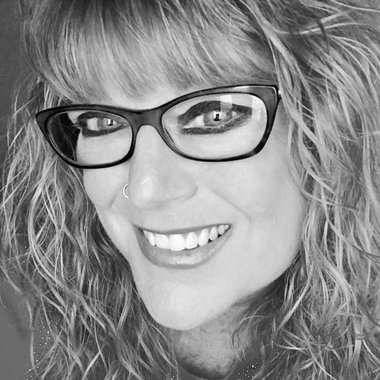 Stephanie H. - Freelance Presentation Designer