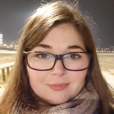 Ângela P. - Freelance Graphic Designer