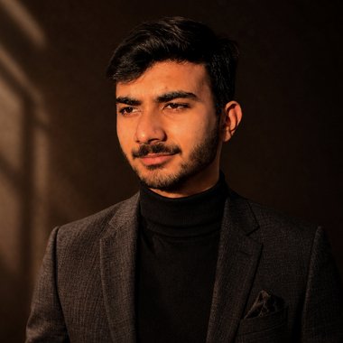 Shaheryar - Freelance Graphic Designer