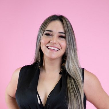Juanitabarnett - Freelance Logo Designer