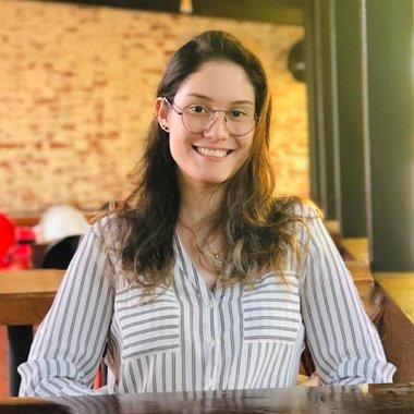 Estela - Freelance Brand Designer