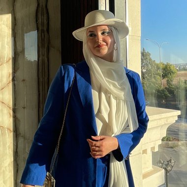 Miriam M. - Freelance Motion Graphic Designer