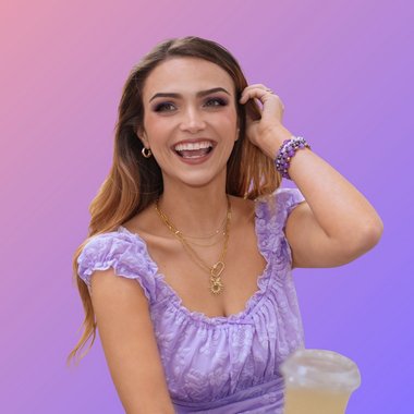 Alexis M. - Freelance Designer