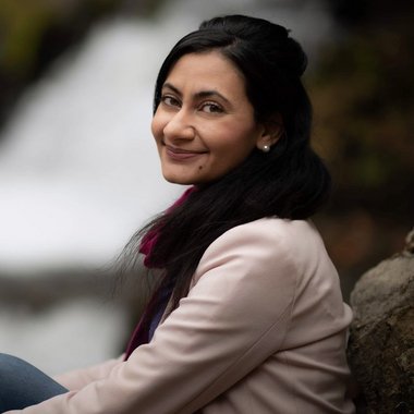 Maryam M. - Freelance Singer