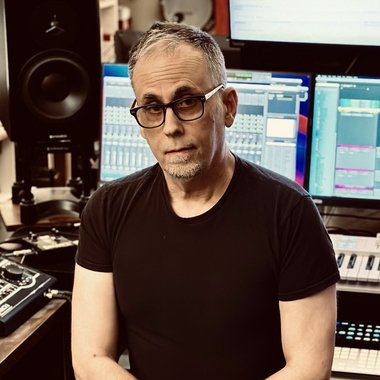 Dan W. - Freelance Music Producer