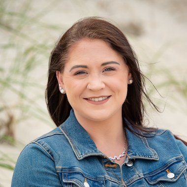 Taylor B. - Freelance Singer