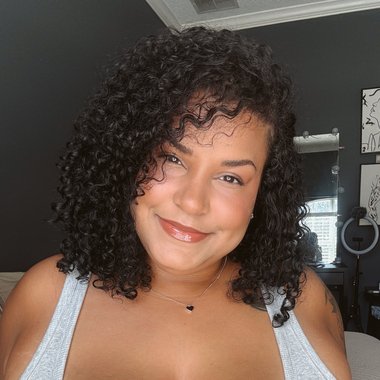 Raynae G. - Freelance Ugc Creator