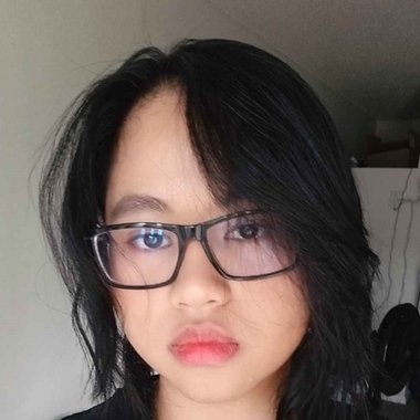 Cindy T. - Freelance Graphic Designer