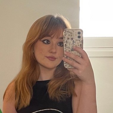Holly P. - Freelance Designer