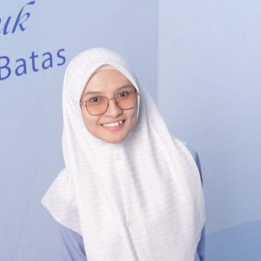 Aulia K. - Freelance Graphic Designer