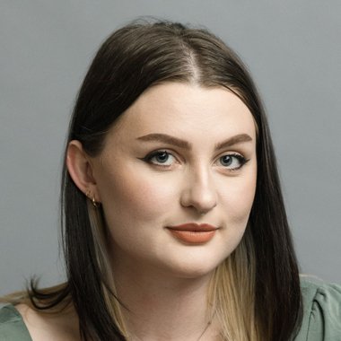 Megan W. - Freelance Logo Designer