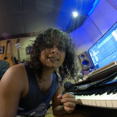 Juna G. - Freelance Music Producer