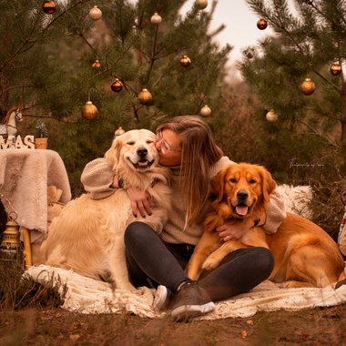 Iris V. - Freelance Community Manager