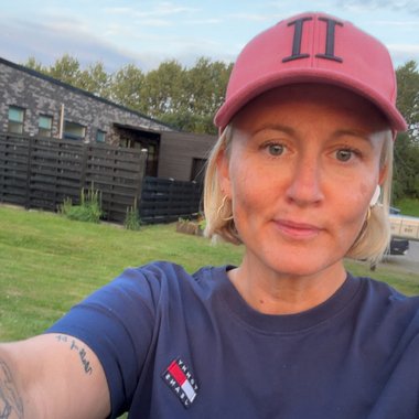 Trine T. - Freelance Graphic Designer