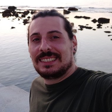 Dario E. - Freelance Web Designer