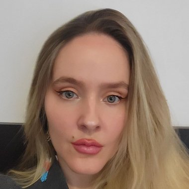 Keely B. - Freelance Graphic Designer
