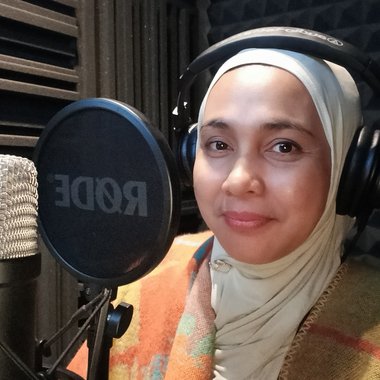 Lisa S. - Freelance Voiceover Artist