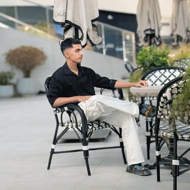 MD S. - Freelance Screenwriter