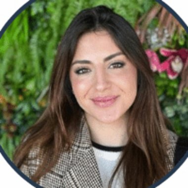 Iris G. - Freelance Growth Marketer