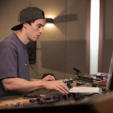 AlejandroPrias - Freelance Mixing Engineer