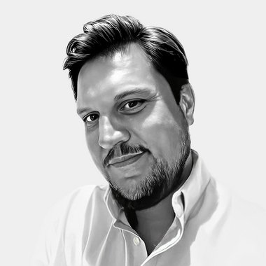 Neven K. - Freelance Designer