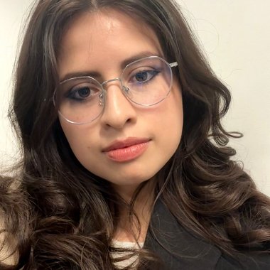 Daniela B. - Freelance Writer