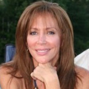 Eva M. - Freelance Presenter