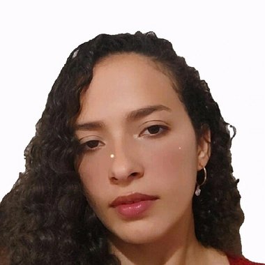 Vitória G. - Freelance Brand Designer