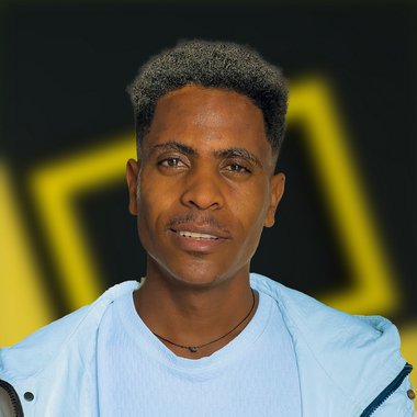 Solomun D. - Freelance Brand Designer