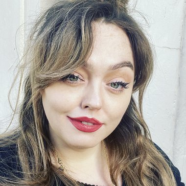 Rebecca P. - Freelance Content Creator