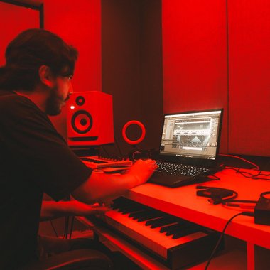 DW5 M. - Freelance Mixing Engineer