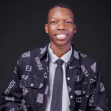 IDOWU S. - Freelance Brand Designer