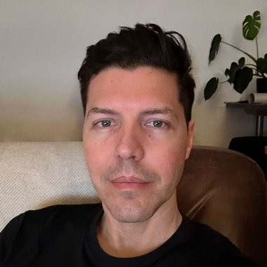 Nicholas N. - Freelance Product Designer